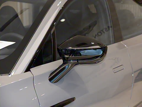 2022�� 3.0T STRAIGHT-SIX