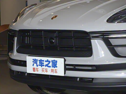 2022�� Macan 2.0T