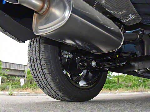 2018�� 1.5L �ֶ�65���Ļ�촰�� ��V