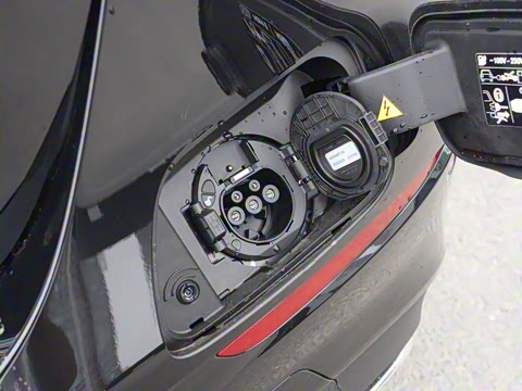 2022�� �Ŀ��� E 350 e L ���ʽ��϶����˶��γ�