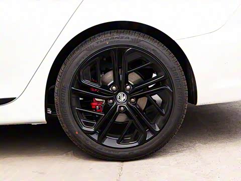 2020�� 1.5T �Զ�Trophy�Ǽ��콢��