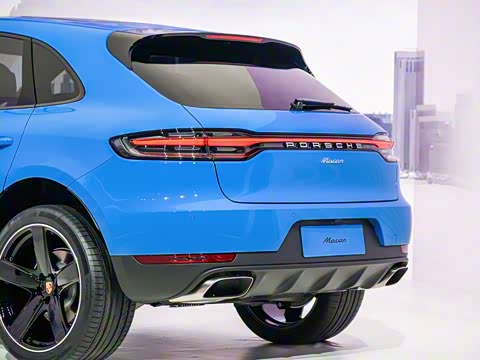 2018�� Macan 2.0T