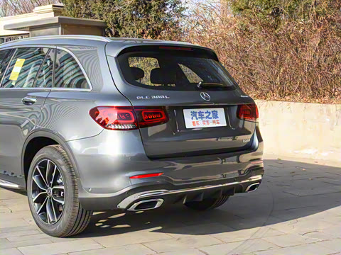 2022�� �Ŀ� GLC 300 L 4MATIC ������