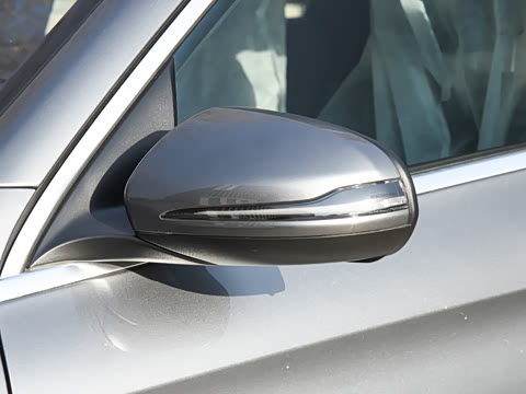 2022�� �Ŀ� GLC 300 L 4MATIC ������