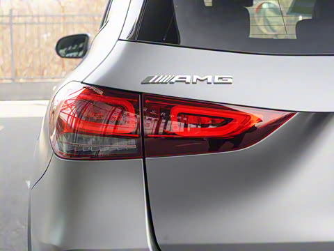 2021�� AMG GLA 35 4MATIC