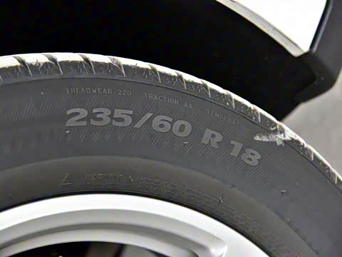 2018�� Macan 2.0T