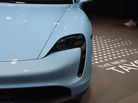 2019�� Taycan 4S