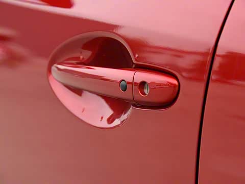 2019�� �ƿذ� ���� 2.0L �Զ��˶��� ��VI