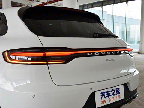 2018�� Macan 2.0T