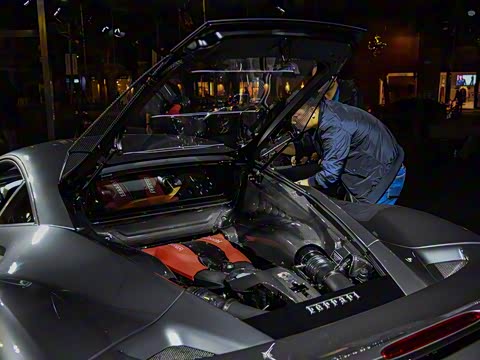 2019�� Tributo 3.9T V8