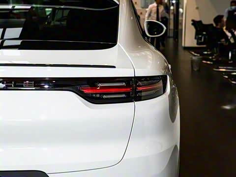 2020�� Cayenne E-Hybrid Coup�� 2.0T