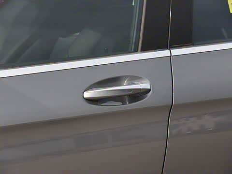 2019�� �Ŀ� GLC 260 L 4MATIC ������