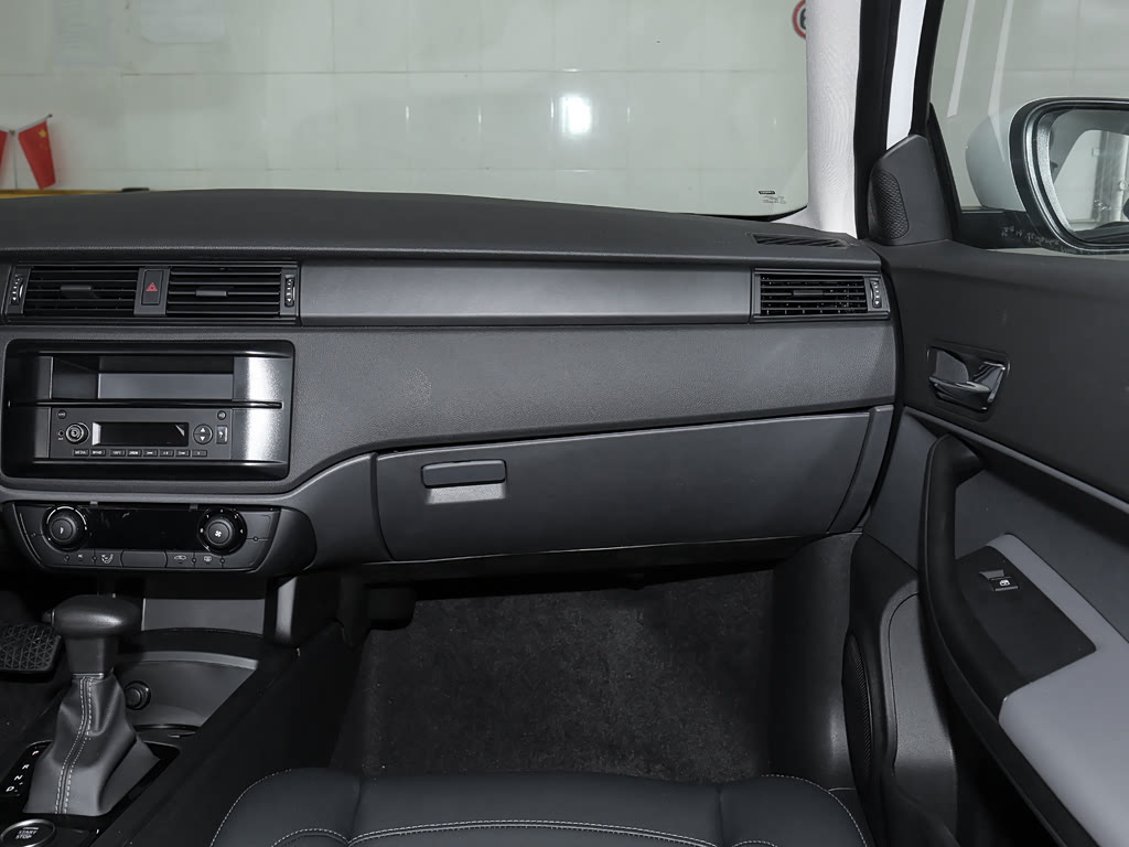 Qoros 3, Хэтчбек 5 дв. City SUV: фото поколения