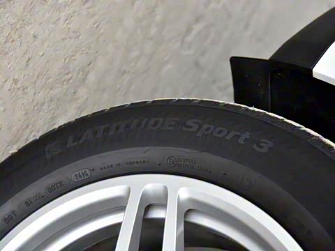 2018�� Macan 2.0T