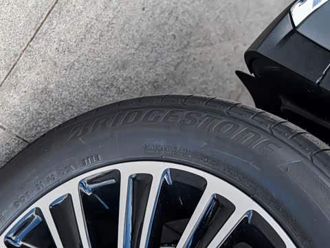 2019�� GLC 260 4MATIC ������