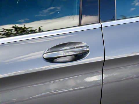 2019�� GLC 260 4MATIC ������