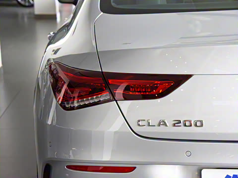 2021�� CLA 200