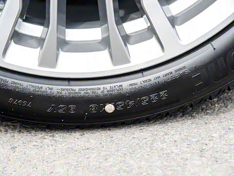 2020�� 325Li �׷���