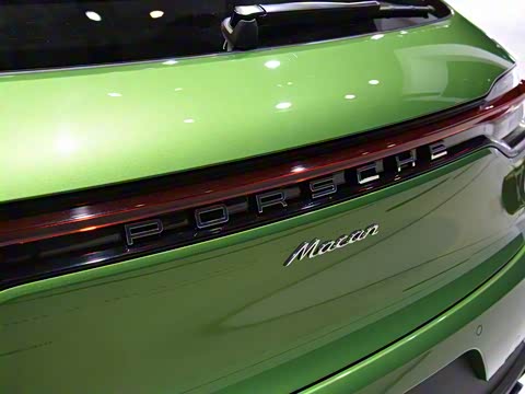 2018�� Macan 2.0T