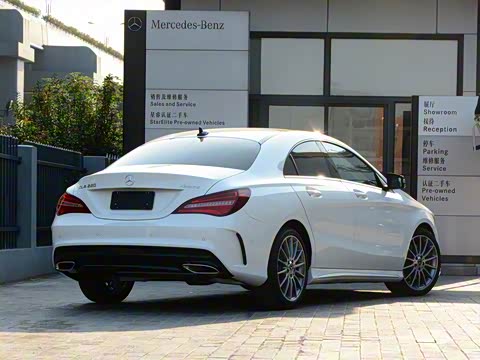 2019�� CLA 220 4MATIC