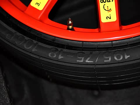 2018�� Macan 2.0T