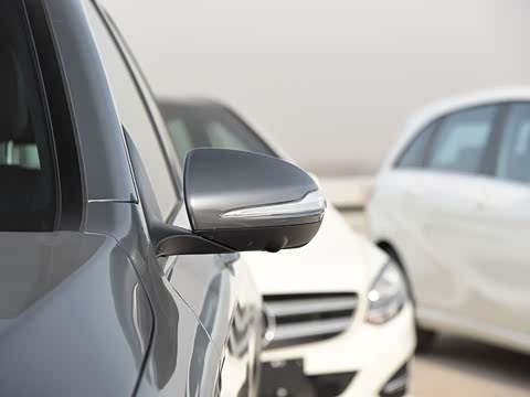 2019�� �Ŀ� GLC 260 L 4MATIC ������