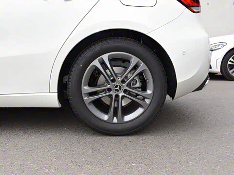 2019�� A 200 ������