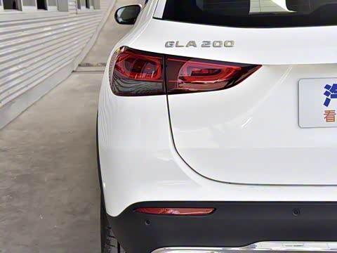 2020�� GLA 200