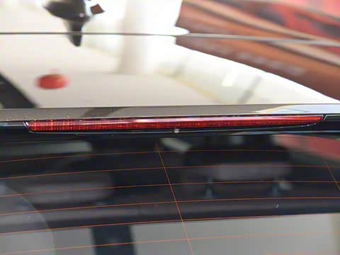 2020�� sDrive20i MԽҰ��װ