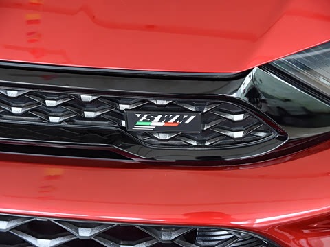 2019�� F�� 1.5T �Զ���۰� ��V