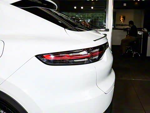 2020�� Cayenne E-Hybrid Coup�� 2.0T