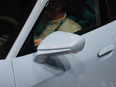 2019�� Taycan 4S