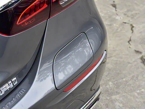 2021�� E 350 e L ���ʽ��϶����γ�