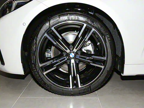 2024�� 425i M�˶���װ