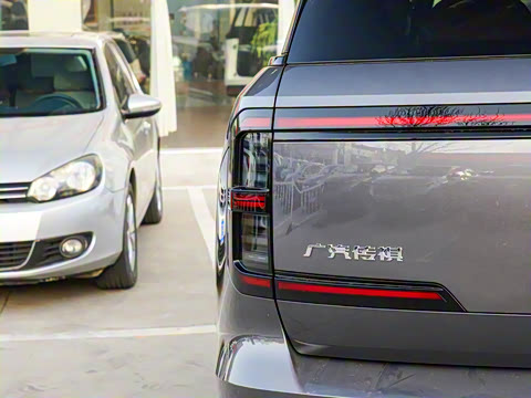 2025�� 180km Ultra ������