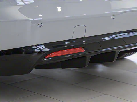 2025�� 75kWh Touring