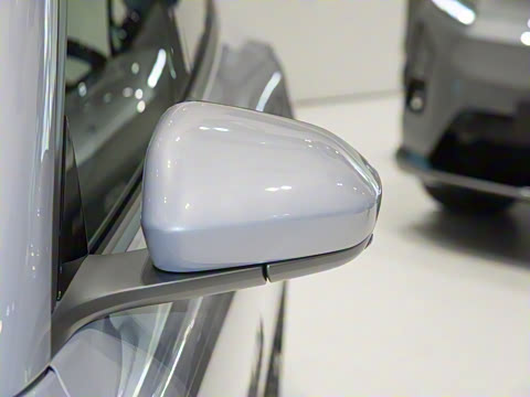 2025�� 75kWh Touring