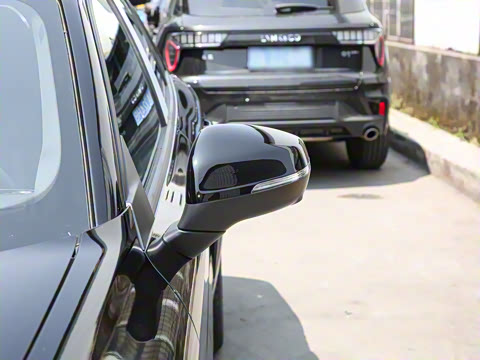 2022�� 2.0TD Plus