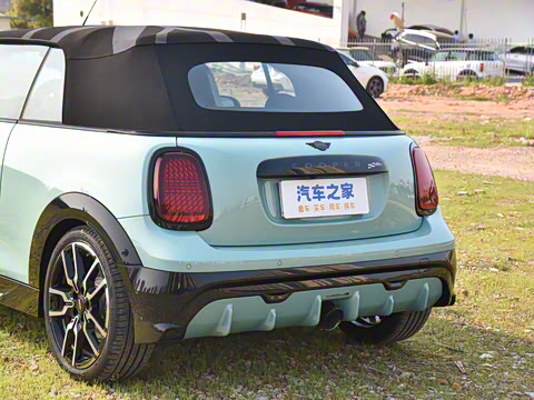 2025�� JOHN COOPER WORKS CABRIO