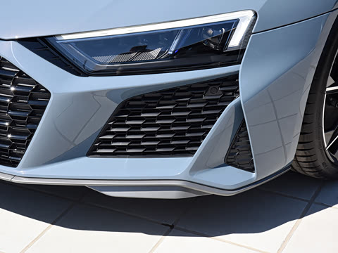 2022�� V10 Coupe performance