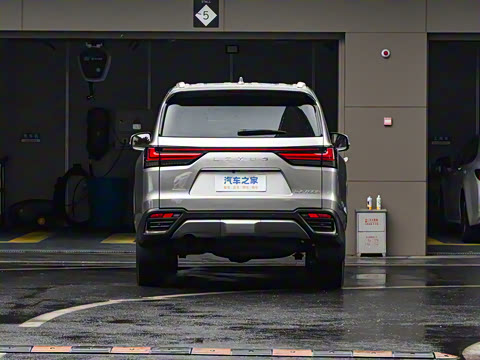 2025�� 700h ��;��