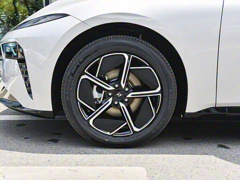 2025�� ���� 230AirѲ����