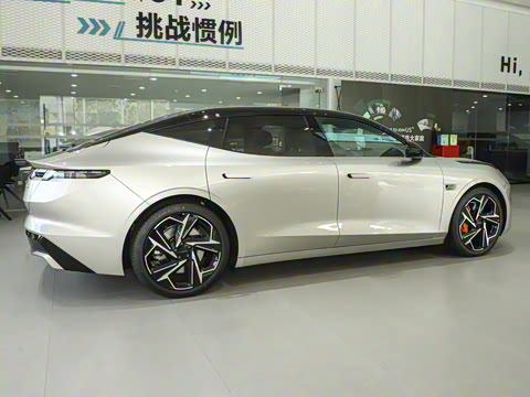 2025�� 95kWh 702km����Halo