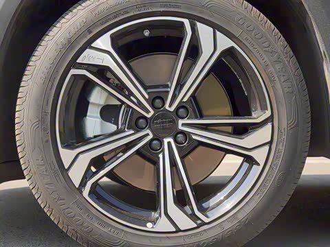 2025�� EM-i 115km ̽��+��