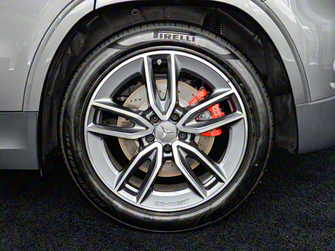 2025�� AMG GLA 35 4MATIC