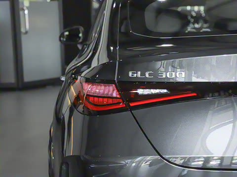 2025�� �Ŀ� GLC 300 4MATIC ����SUV