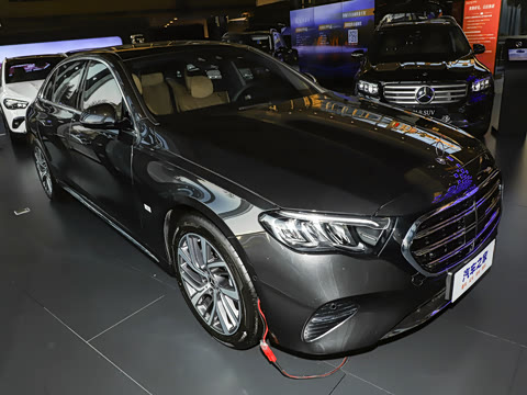 2025�� E 300 L ʱ����