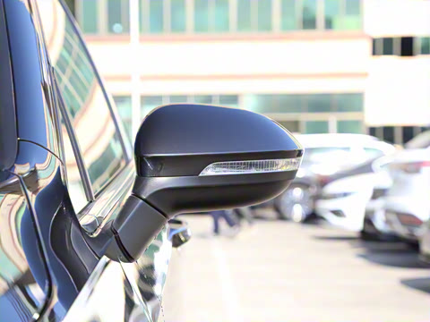 2025�� 300TSI R-Line