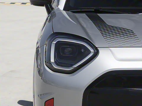 2025�� JOHN COOPER WORKS