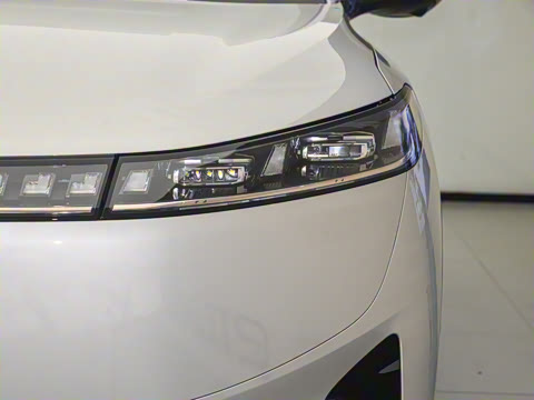 2025�� 636Ultra�Ǽݰ� 6��